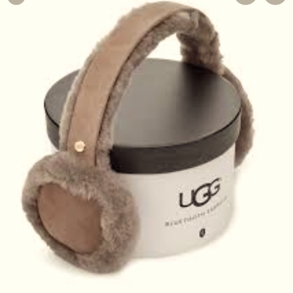 🤎UGG Sheepskin Earmuffs 🤎